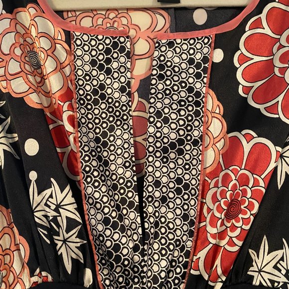 Dress - Picture 6 of 7